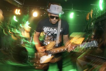 Rasa Yava Raymond Shaggydog di Malam Natal