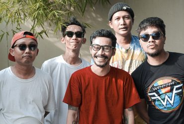 A Wish On Christmas Day: Catatan untuk Lebih Mengenal Morning Horny