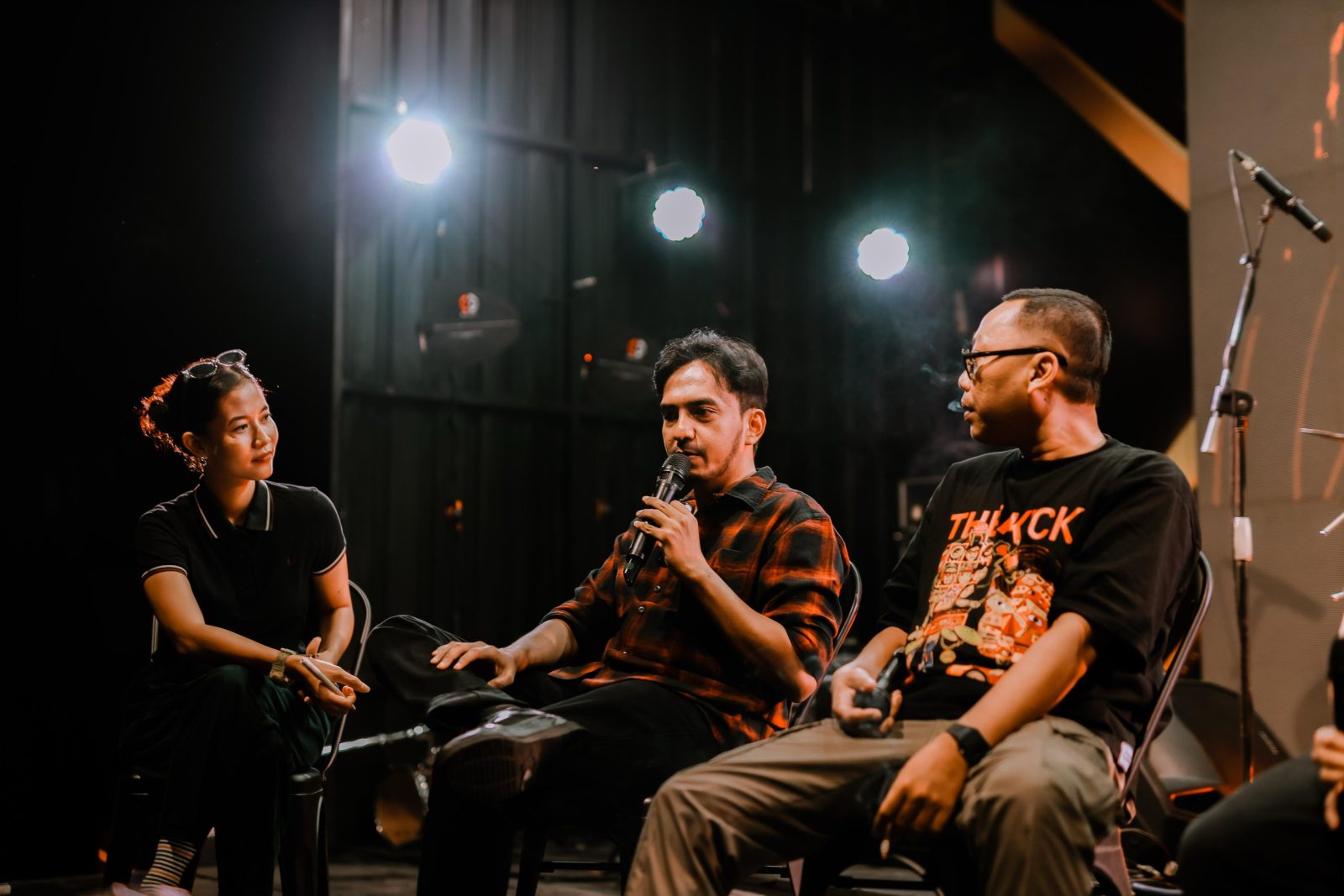 Lab Talks: Relasi Antara Fans dan Seniman Musik