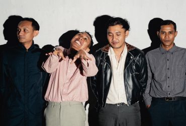 Untitled Joy: Bilur Membiru