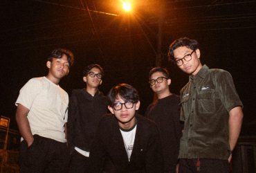 CTRL: Single Berkonsep Jamak yang Malah Menarik