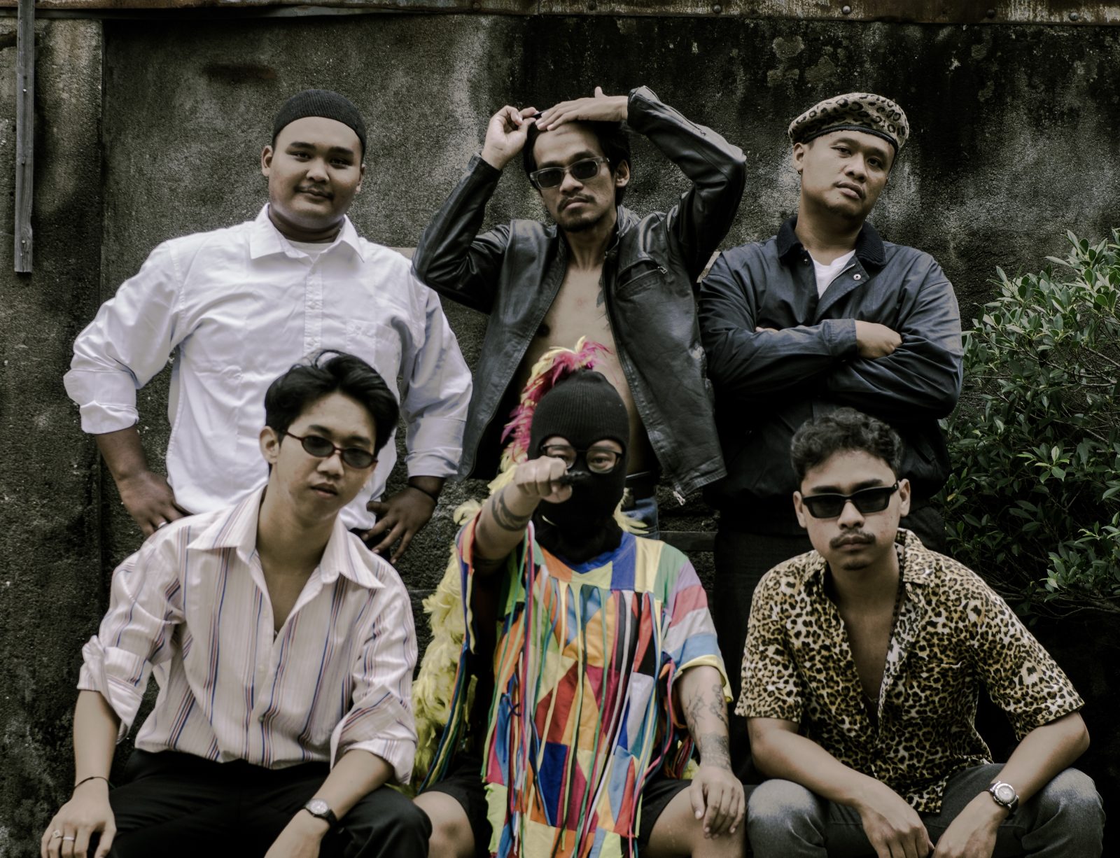 OM Kacau Balau: Party Akhir Jaman dan Neraka-neraka Kecil di Sekitar