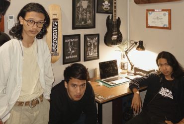 Mata Surya: Negeri Bingung dan ‘Hukum’ Tak Tertulis