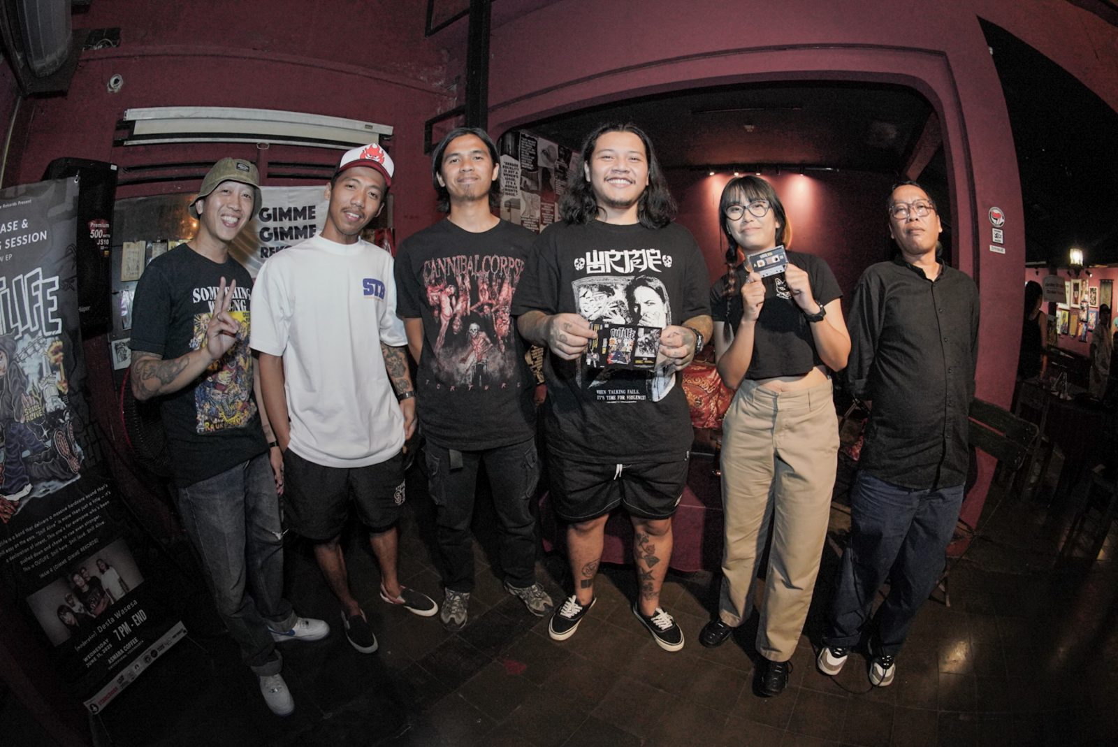 Outlife: Keseimbangan dalam Mini Album