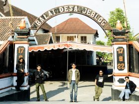 The Jeblogs Janjikan Pertunjukan Panjang dalam Konser Tunggal