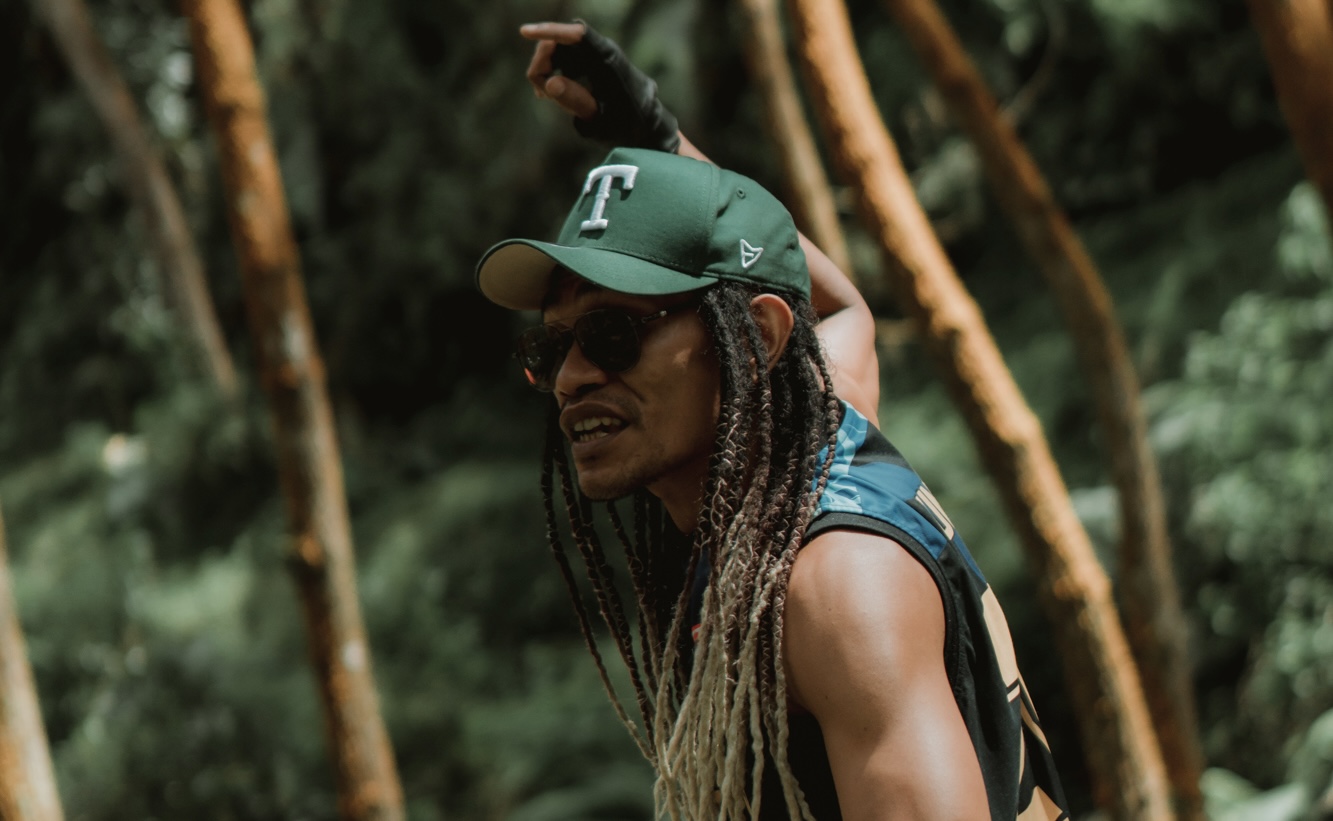 Uncle T dan Pesta yang Kesekian dalam Wild and Free