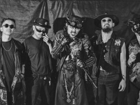 Layaw: Memberanikan Diri Dengar Tahta Api