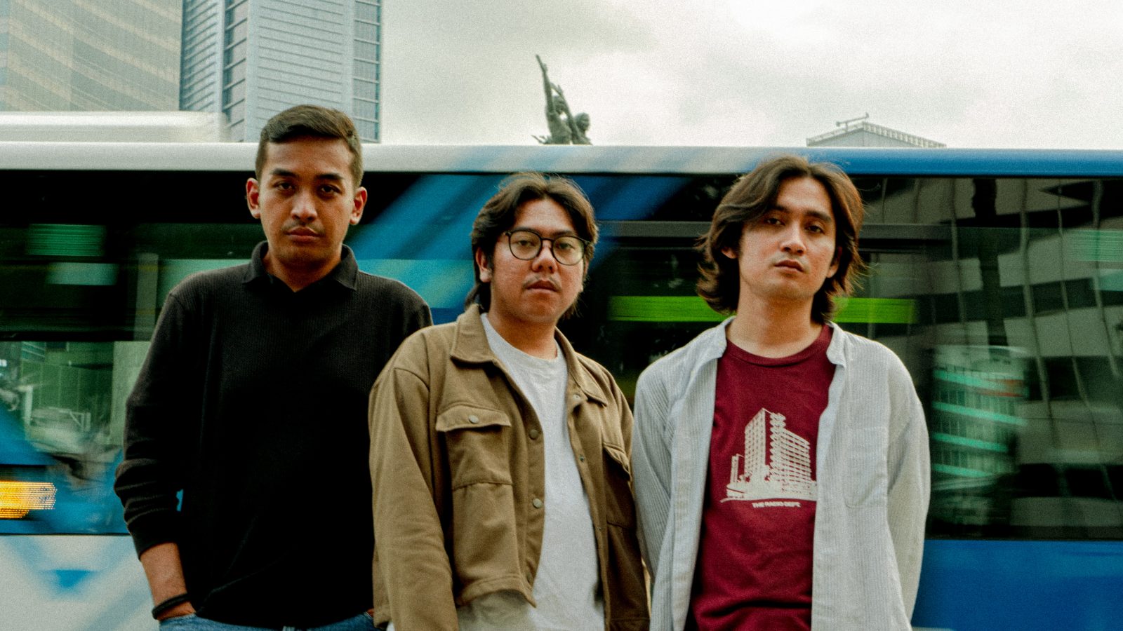 LOR Bangun Portal Menuju Album Selanjutnya