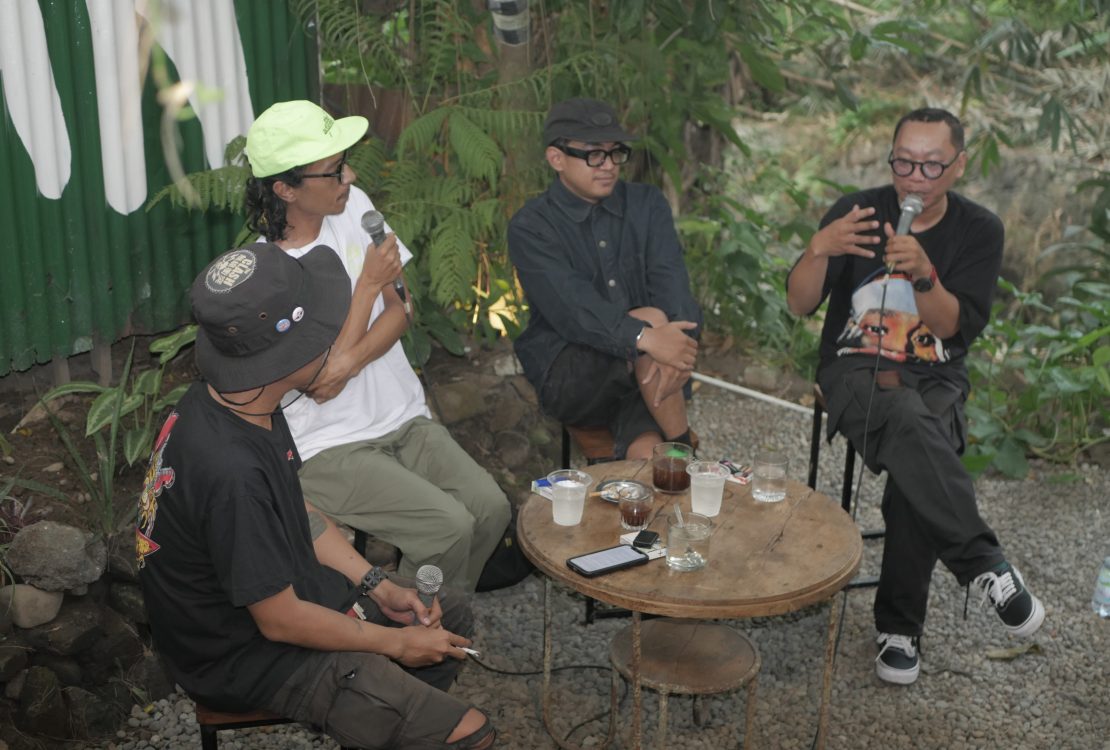 Rahasia-rahasia dan Pasca Paradoks Diametral FSTVLST Rahasia-rahasia dan Pasca Paradoks Diametral FSTVLST