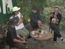 Rahasia-rahasia dan Pasca Paradoks Diametral FSTVLST Rahasia-rahasia dan Pasca Paradoks Diametral FSTVLST