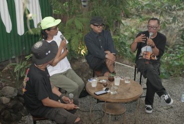 Rahasia-rahasia dan Pasca Paradoks Diametral FSTVLST