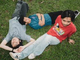 Passengers: Album Penuh Blutapes untuk Gen X dan Y Passengers: Album Penuh Blutapes untuk Gen X dan Y