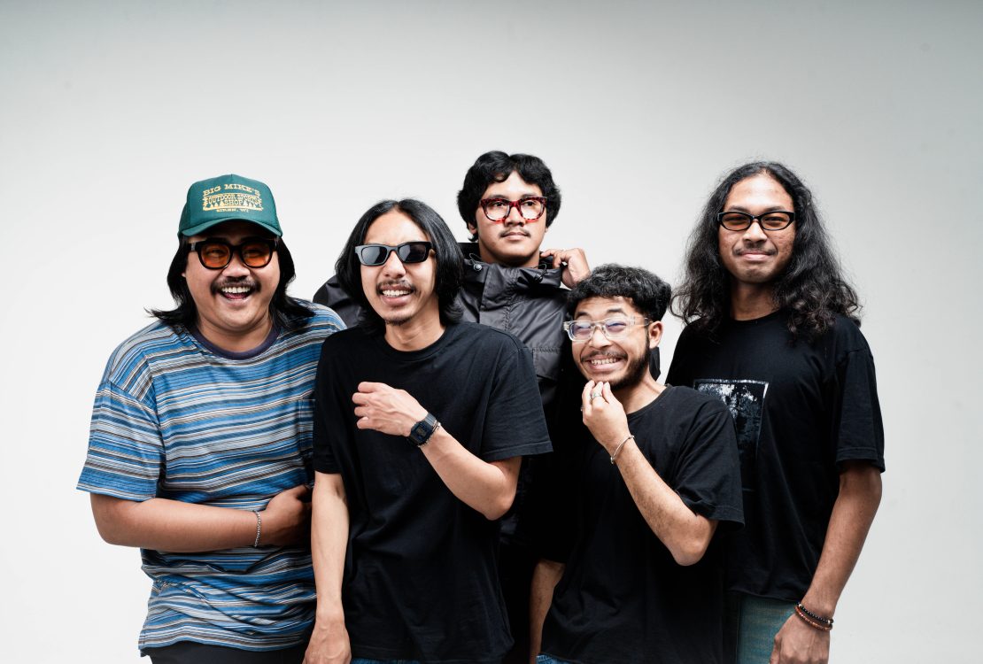 Lost In Bloom: ‘Foto’ Lawas yang Harus Disimpan dan Diingat Starrcy