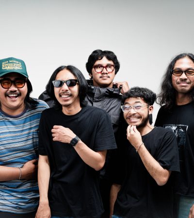 Lost In Bloom: ‘Foto’ Lawas yang Harus Disimpan dan Diingat Starrcy